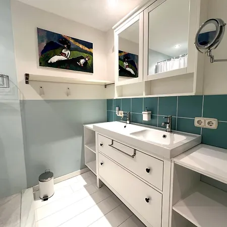 Apartment Marina Seafront By Homing Marbella
